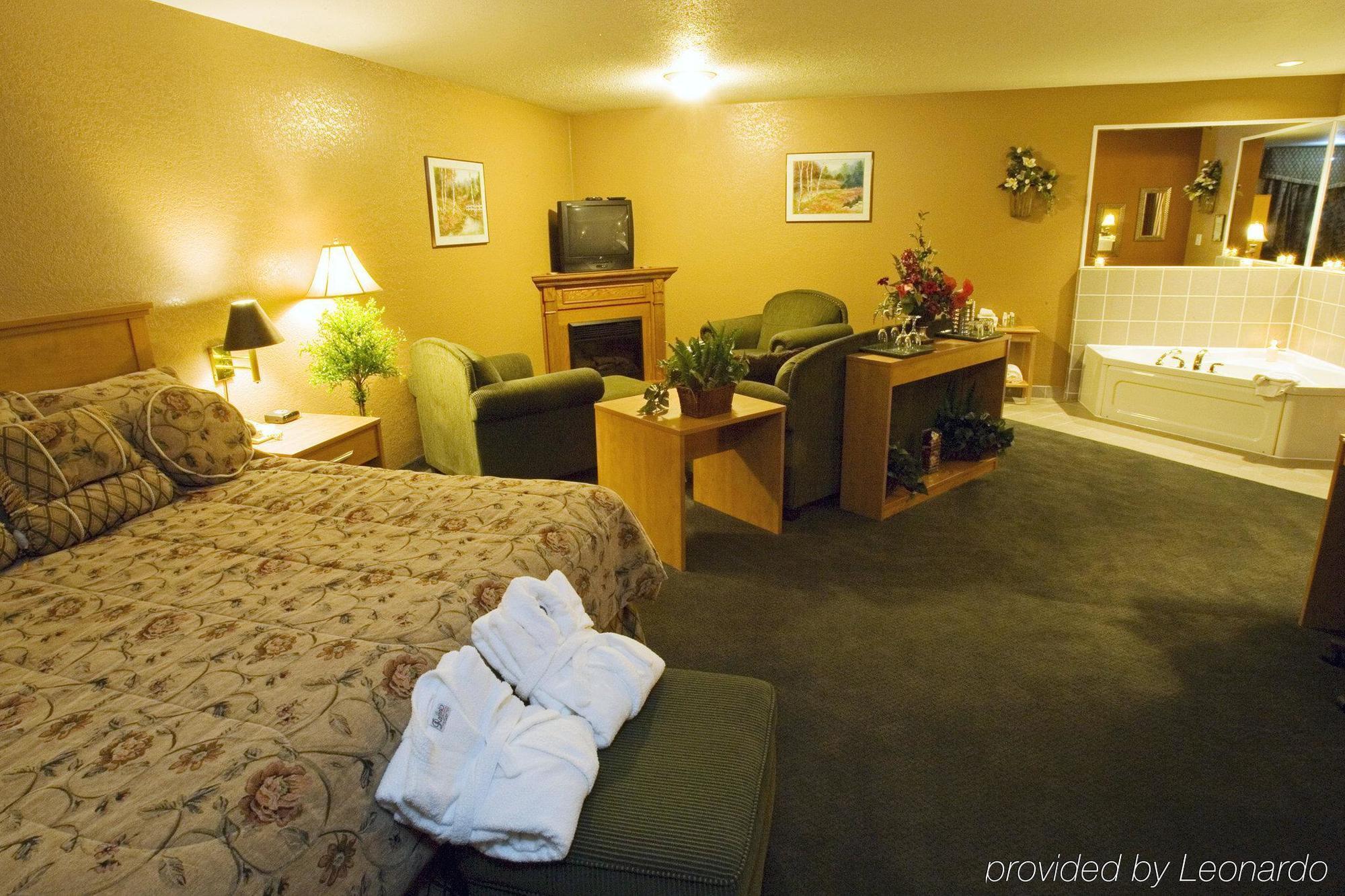 Hotel Super 8 By Wyndham Kenora Habitación foto